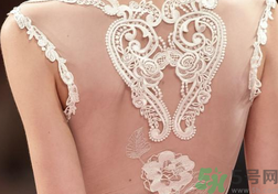 蝴蝶骨和駝背的區(qū)別是什么?蝴蝶骨和駝背的區(qū)別圖 蝴蝶骨和駝背的區(qū)別是什么?蝴蝶骨和駝背的區(qū)別圖