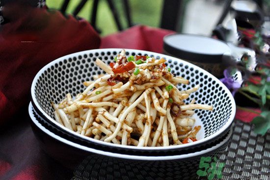 吃涼拌魚腥草可以喝酒嗎？吃魚腥草喝酒好不好？