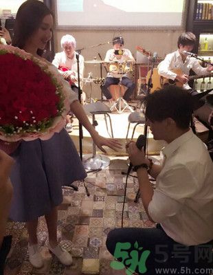 朱孝天向女友求婚 求婚鉆戒幾克拉？