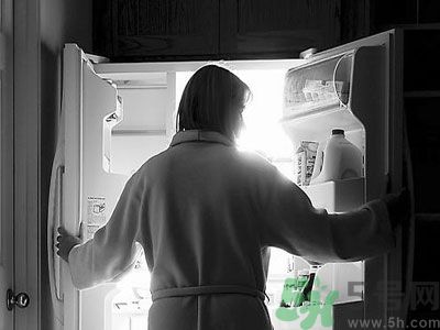 晚上12點吃東西好嗎？晚上12點吃東西會胖嗎？