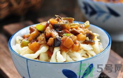 茄子肉丁打鹵面怎么做？茄子肉丁打鹵面好吃嗎？