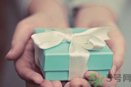 數(shù)學(xué)和脫單哪個(gè)更難？脫單的技巧有哪些？