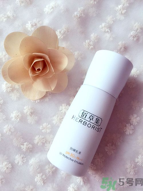 干性皮膚用佰草集防曬霜哪個好？干性皮膚用佰草集防曬霜好嗎？