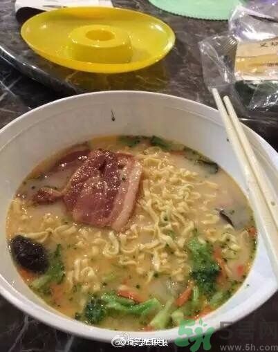 滿漢宴方便面多少錢一桶？滿漢宴方便面多少錢一箱？