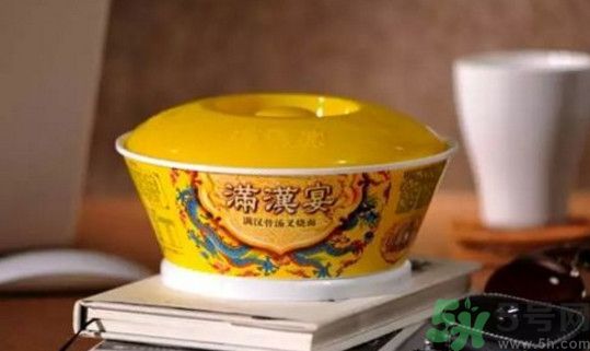 滿漢宴方便面多少錢一桶？滿漢宴方便面多少錢一箱？