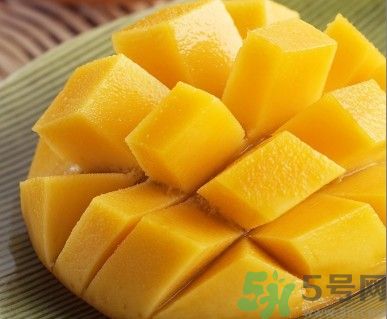 晚上睡前可以吃芒果嗎？晚上吃芒果好嗎？