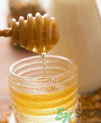 早上空腹喝蜂蜜水好嗎？可以空腹喝蜂蜜水嗎？
