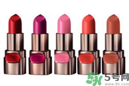 巴黎歐萊雅紛澤豐潤(rùn)霧感唇膏干不干？巴黎歐萊雅紛澤豐潤(rùn)霧感唇膏潤(rùn)澤度怎么樣？