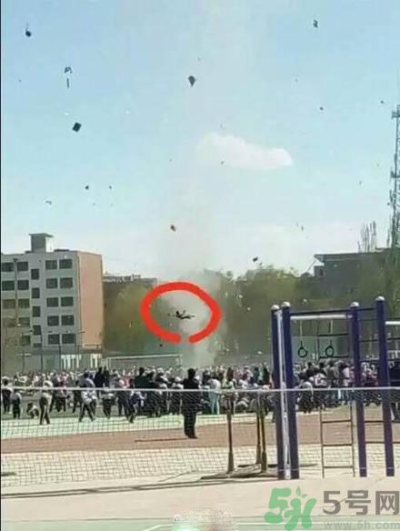 運動會突發(fā)龍卷風(fēng)是怎么回事？遇到龍卷風(fēng)怎么辦？