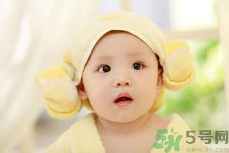 娃4歲不會喊爸爸的原因是什么？怎樣教寶寶說話？