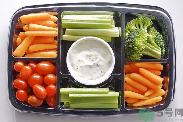 用左手吃飯可以控制食量嗎？可以達(dá)到減肥的效果嗎?