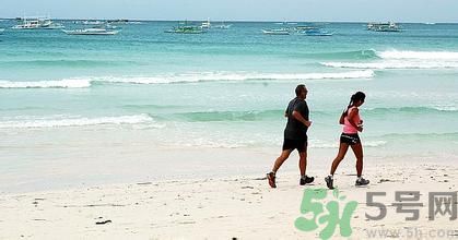 晨練前要不要吃早餐呢？晨練應該吃早餐嗎？