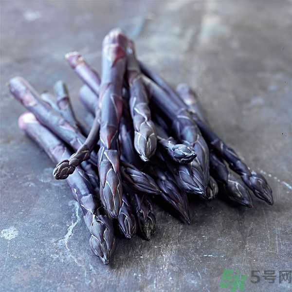 紫蘆筍是轉(zhuǎn)基因嗎？紫蘆筍和綠蘆筍哪個(gè)好？