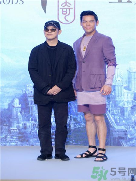 李連杰為什么故意打向佐？向佐是誰？