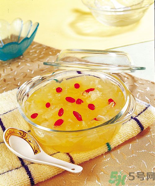 枸杞可以和銀耳一起煮嗎？吃枸杞有什么禁忌？