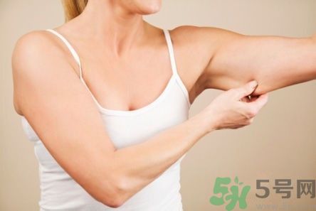 成人濕疹是怎么引起的?成人濕疹需要注意的飲食禁忌 成人濕疹是怎么引起的?成人濕疹需要注意的飲食禁忌