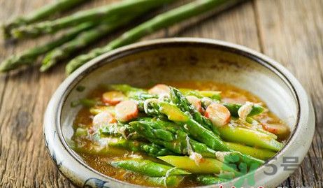 蝦膏燴蘆筍怎么做？蝦膏燴蘆筍的做法？