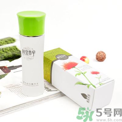 相宜本草和百雀羚哪個更適合20歲用？相宜本草和百雀羚哪個更好？