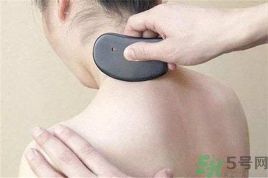 刮痧的好處有那些？夏季刮痧要注意什么？