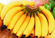 香蕉中間發(fā)黑可以吃嗎？香蕉中間發(fā)黑吃了會(huì)怎么樣？