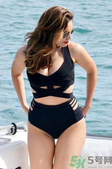 穿什么樣的泳衣顯瘦？如何挑選適合的泳衣？