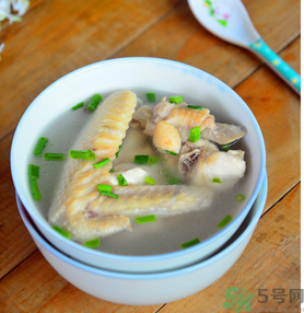 煲湯用什么鍋好？燉雞湯用什么鍋好呢？