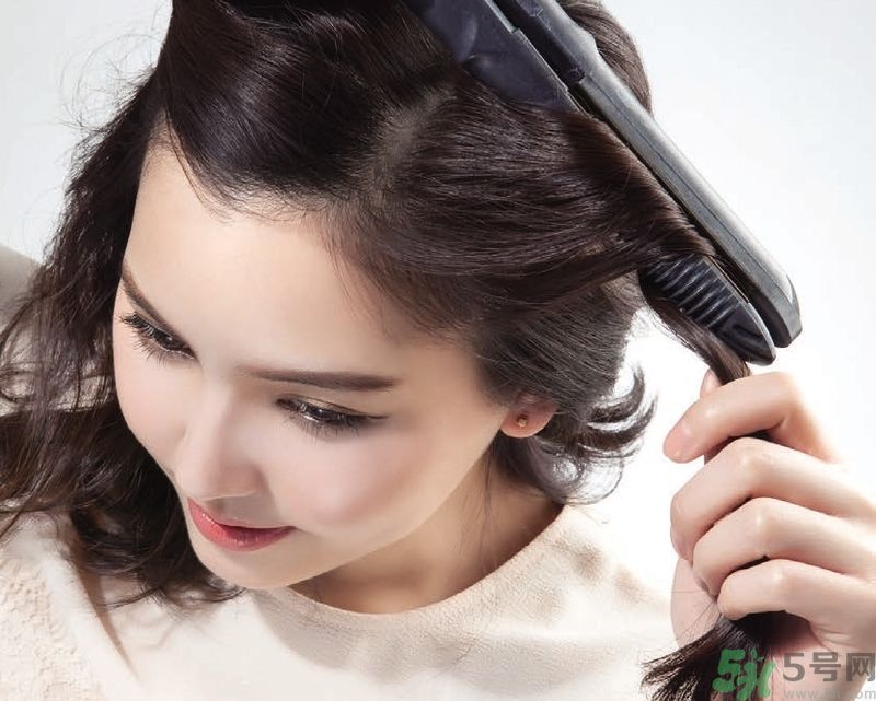 中長(zhǎng)微卷鮑伯頭怎么弄？大人味浪漫鮑伯頭