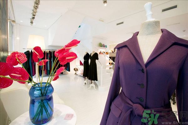 什么面料不容易皺？如何挑選不易皺的衣服？