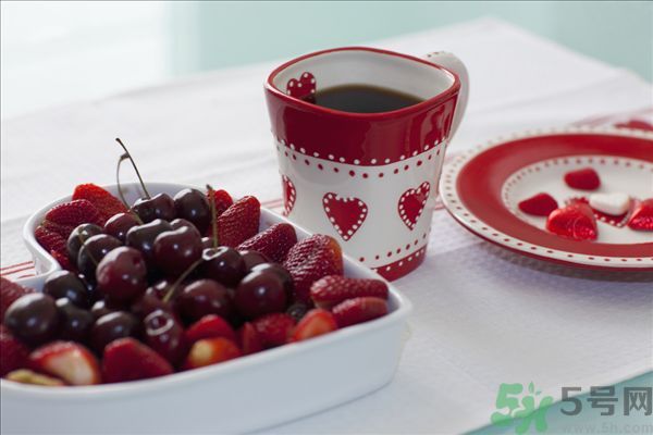 空腹能吃櫻桃嗎？空腹吃櫻桃胃疼怎么辦？