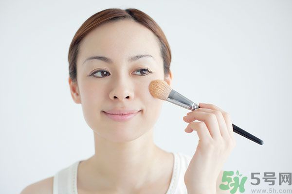 化妝刷如何使用效果好？化妝刷該怎么保養(yǎng)？