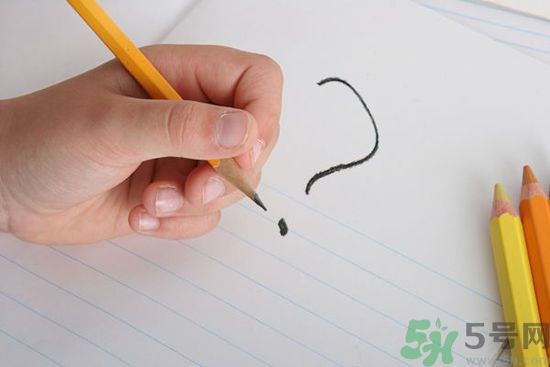 左撇子真的更聰明嗎？左撇子的優(yōu)勢與劣勢