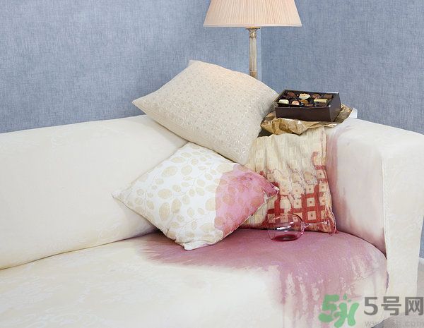 如何清潔沙發(fā)？清潔沙發(fā)要注意什么？