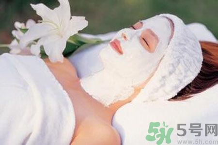 皮膚出油吃什么好？皮膚出油應(yīng)該吃什么？