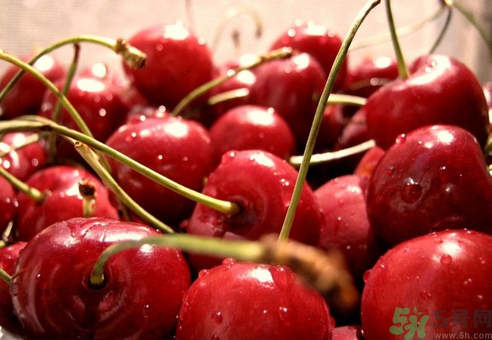 櫻桃吃多了會流鼻血嗎？吃櫻桃流鼻血了怎么辦？