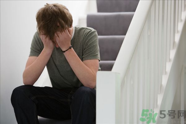 一生氣就流眼淚是怎么回事？生氣流淚怎么辦？