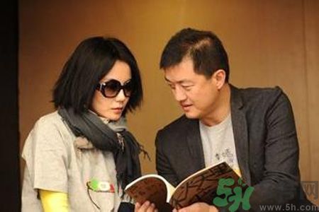 李亞鵬寫(xiě)給王菲的情詩(shī)寫(xiě)了什么？王菲和李亞鵬為什么離婚？