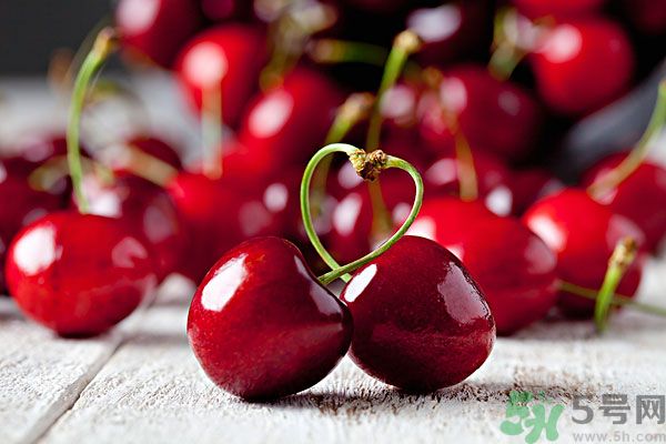 痛風(fēng)能吃櫻桃嗎？痛風(fēng)吃櫻桃可不可以？