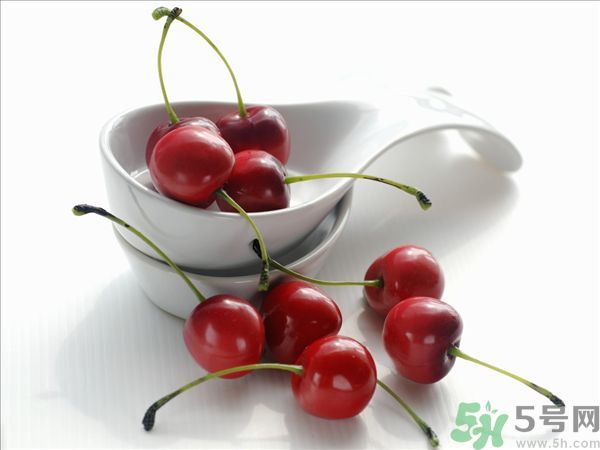 來月經(jīng)能吃櫻桃嗎？經(jīng)期吃櫻桃好嗎？