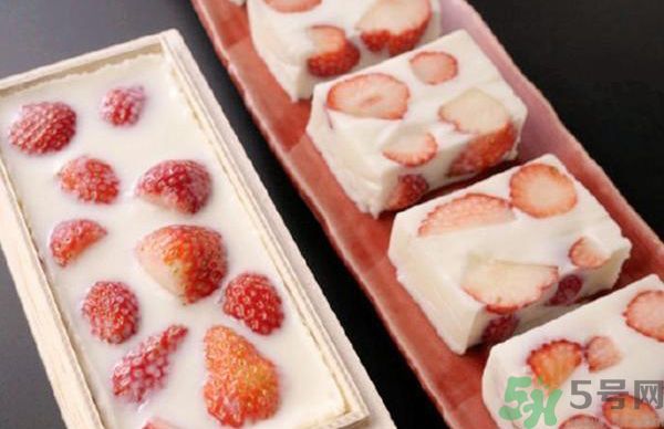 什么是草莓牛奶羊羹？草莓牛奶羊羹怎么做？