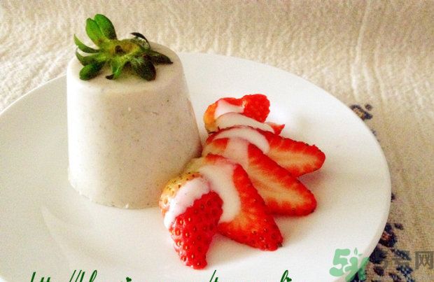 什么是草莓牛奶羊羹？草莓牛奶羊羹怎么做？