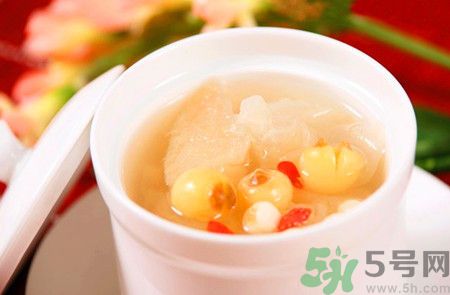 銀耳湯喝多了會(huì)發(fā)胖嗎?銀耳湯喝多了會(huì)怎么樣 銀耳湯喝多了會(huì)發(fā)胖嗎?銀耳湯喝多了會(huì)怎么樣