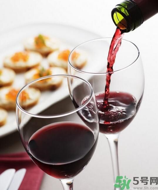 喝紅酒可以美容嗎？喝紅酒有什么好處？