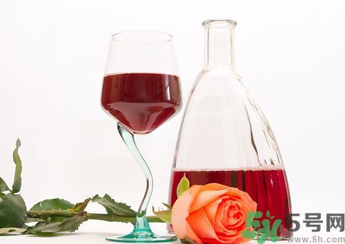 喝紅酒可以美容嗎？喝紅酒有什么好處？