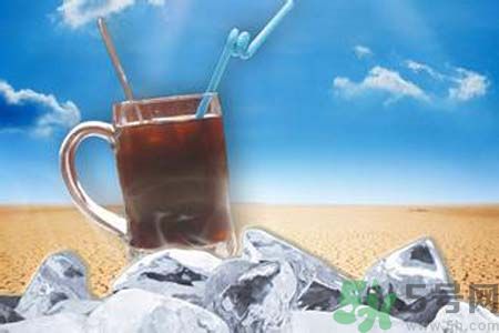 喝完酸梅湯后可以喝牛奶嗎？酸梅湯可以喝牛奶一起喝嗎？