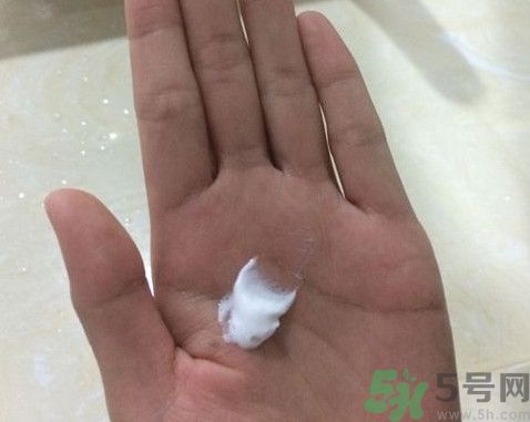 一人一方龍腦祛痘凈顏洗面奶怎么樣？好用嗎？