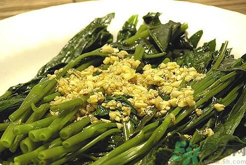 炒空心菜發(fā)黑怎么辦？空心菜怎么炒不發(fā)黑？