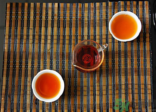 茉莉花綠茶加苦瓜能減肥嗎？茉莉花和苦瓜泡水喝嗎？