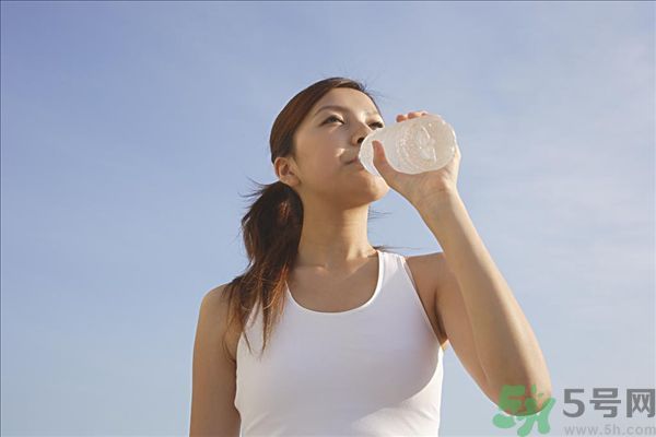 邊跑步邊喝豆?jié){可以嗎？跑步的時候喝豆?jié){好嗎？