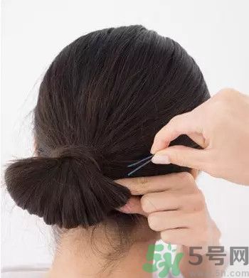 直發(fā)無劉海怎么扎好看?怎么扎可愛發(fā)型 直發(fā)無劉海怎么扎好看?怎么扎可愛發(fā)型