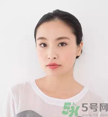 直發(fā)無劉海怎么扎好看?怎么扎可愛發(fā)型 直發(fā)無劉海怎么扎好看?怎么扎可愛發(fā)型